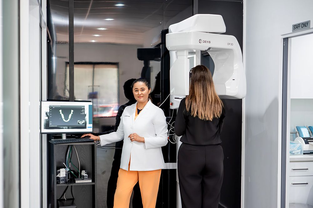 Dr Hiral Seth using 3D dental scanning at Seth Dental Gerringong
